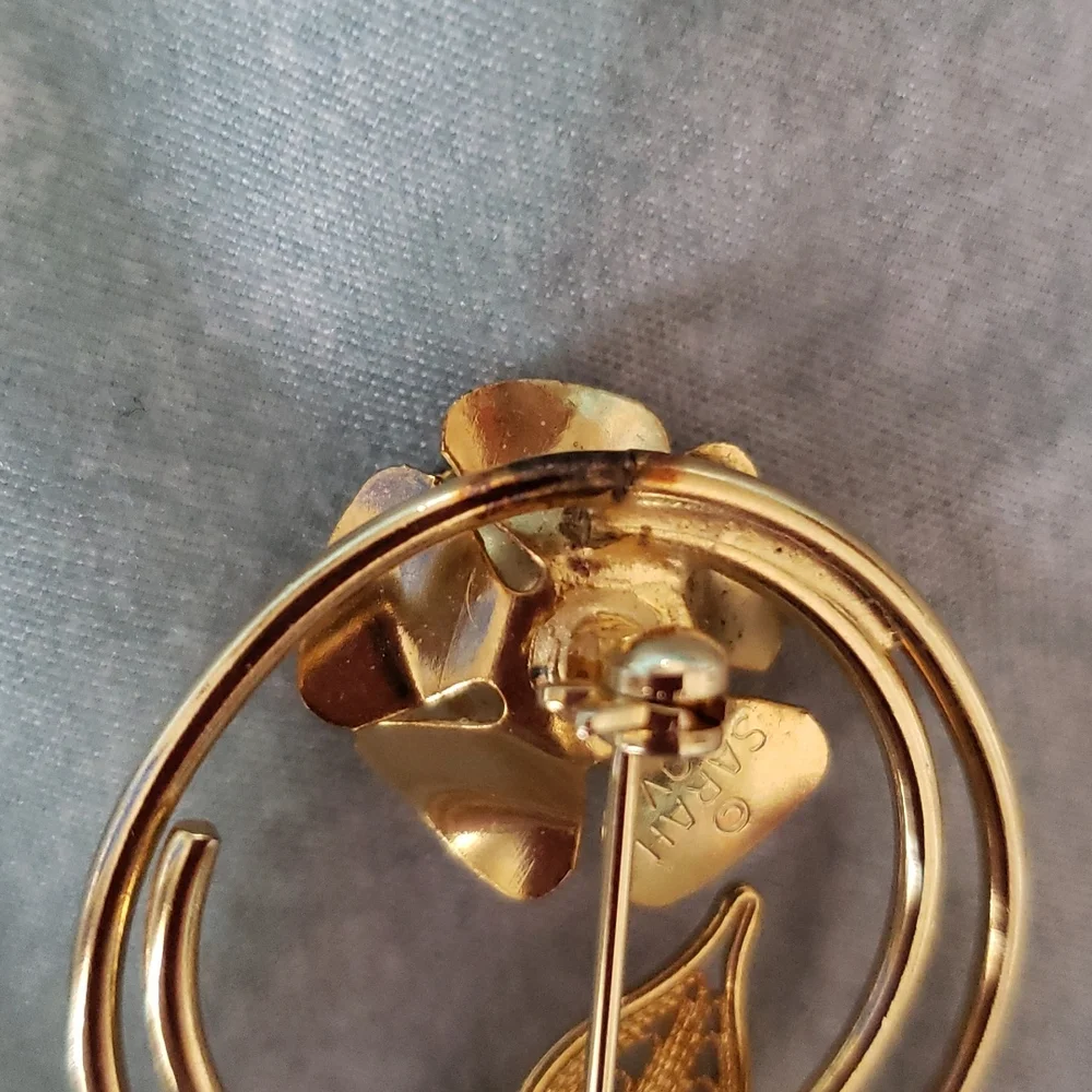 Sarah Coventry Rose Brooch